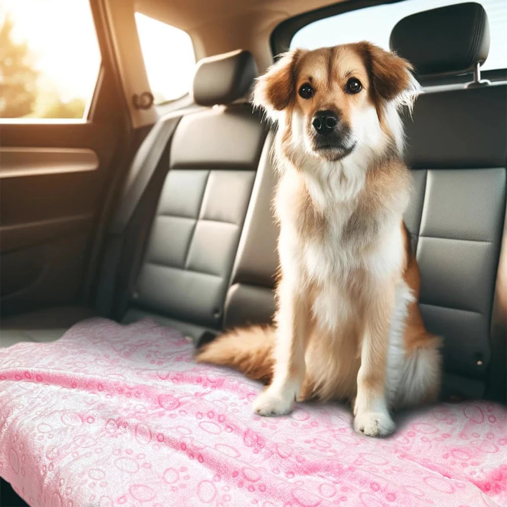 CalmCuddle™ Paw Print Blanket — Soft, Cozy, Machine-Washable Comfort for Dogs & Puppies